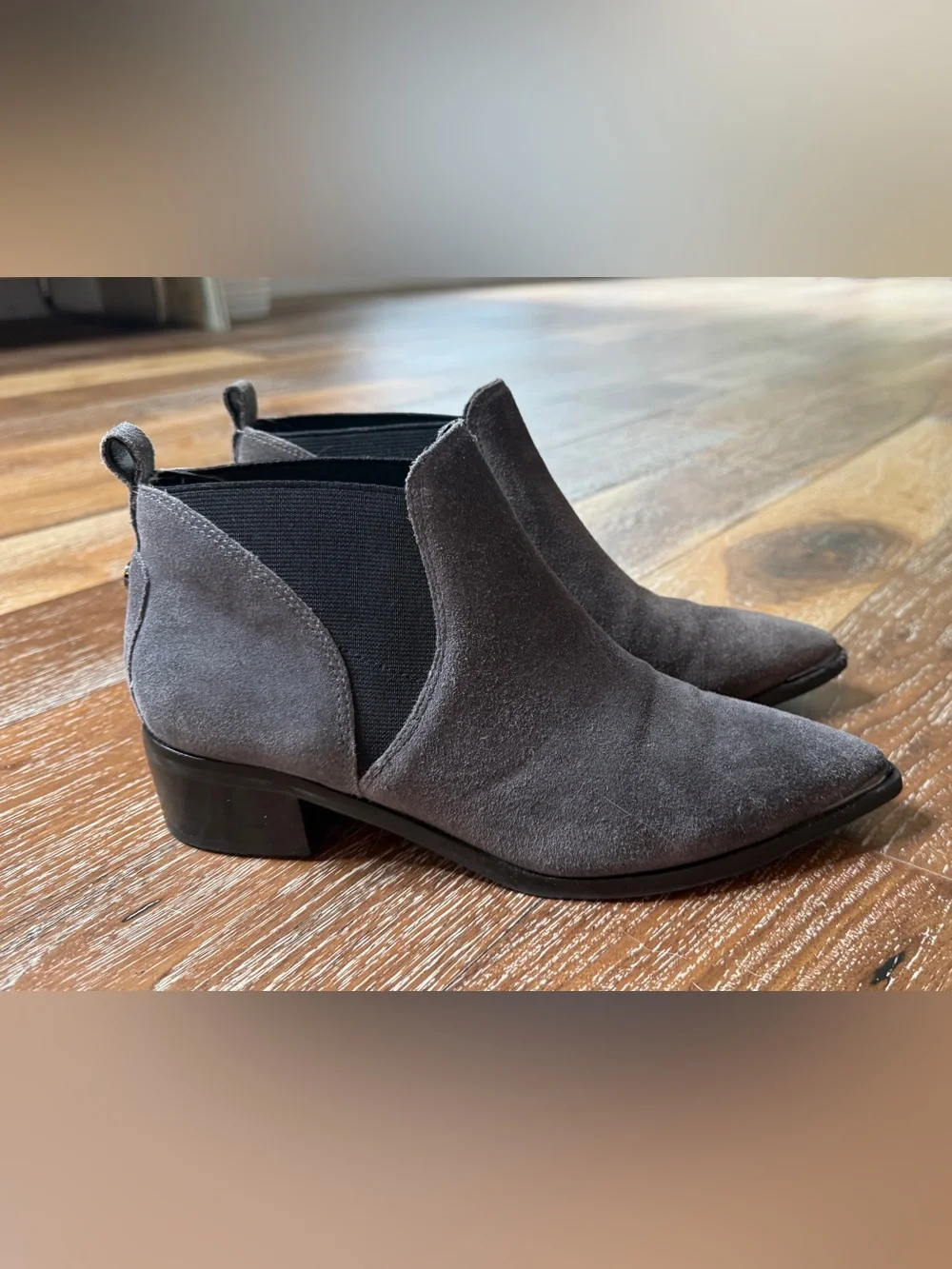 Marc Fisher Gray Suede Yale Chelsea Ankle Boots Booties / Size 6M